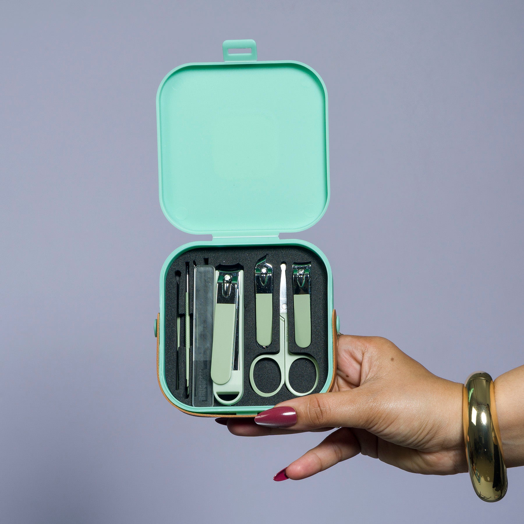 Travel-Friendly 8-in-1 Manicure & Pedicure Kit – UBK3125