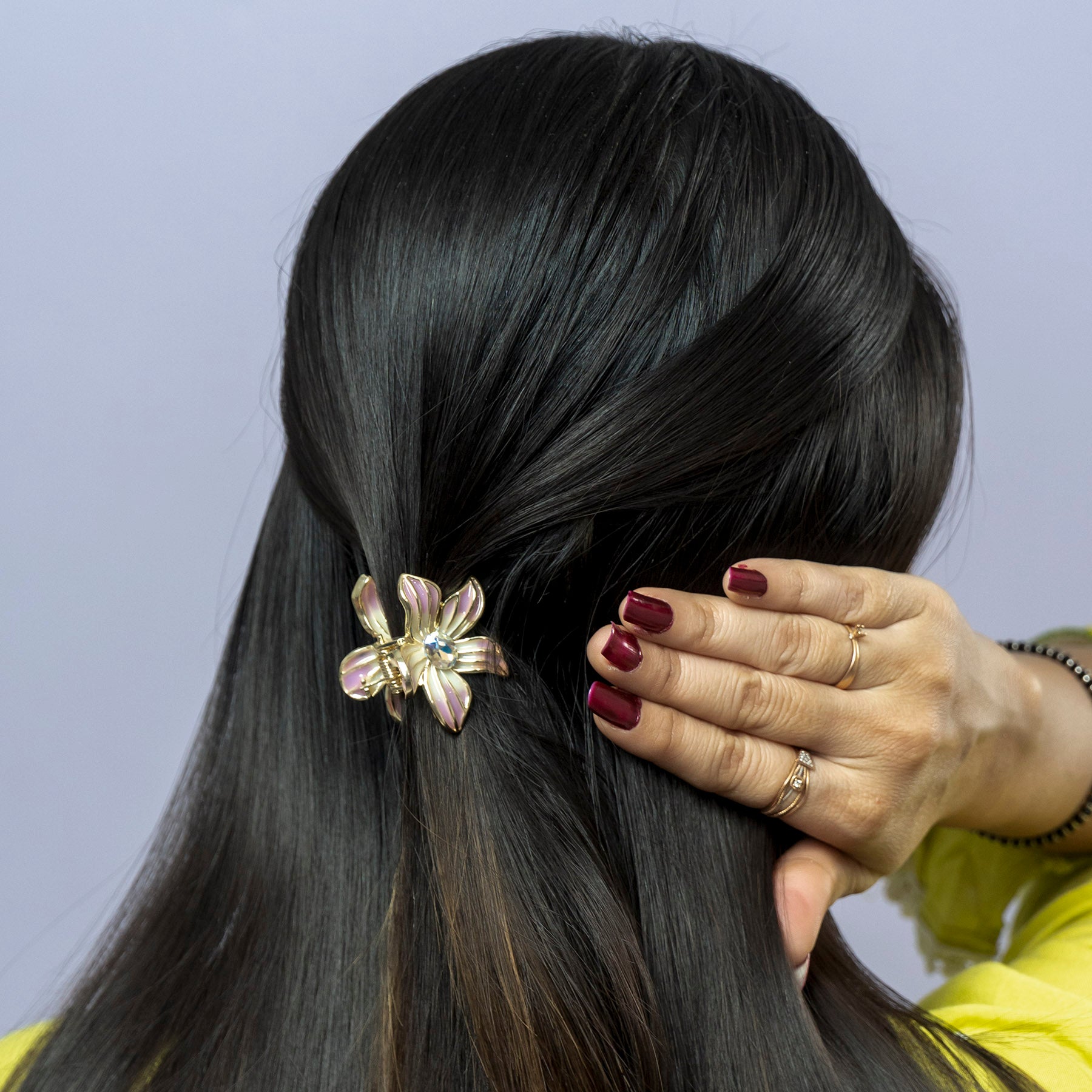 ZAYA Aurora Bloom Enamel Hair Claw – UBK3506