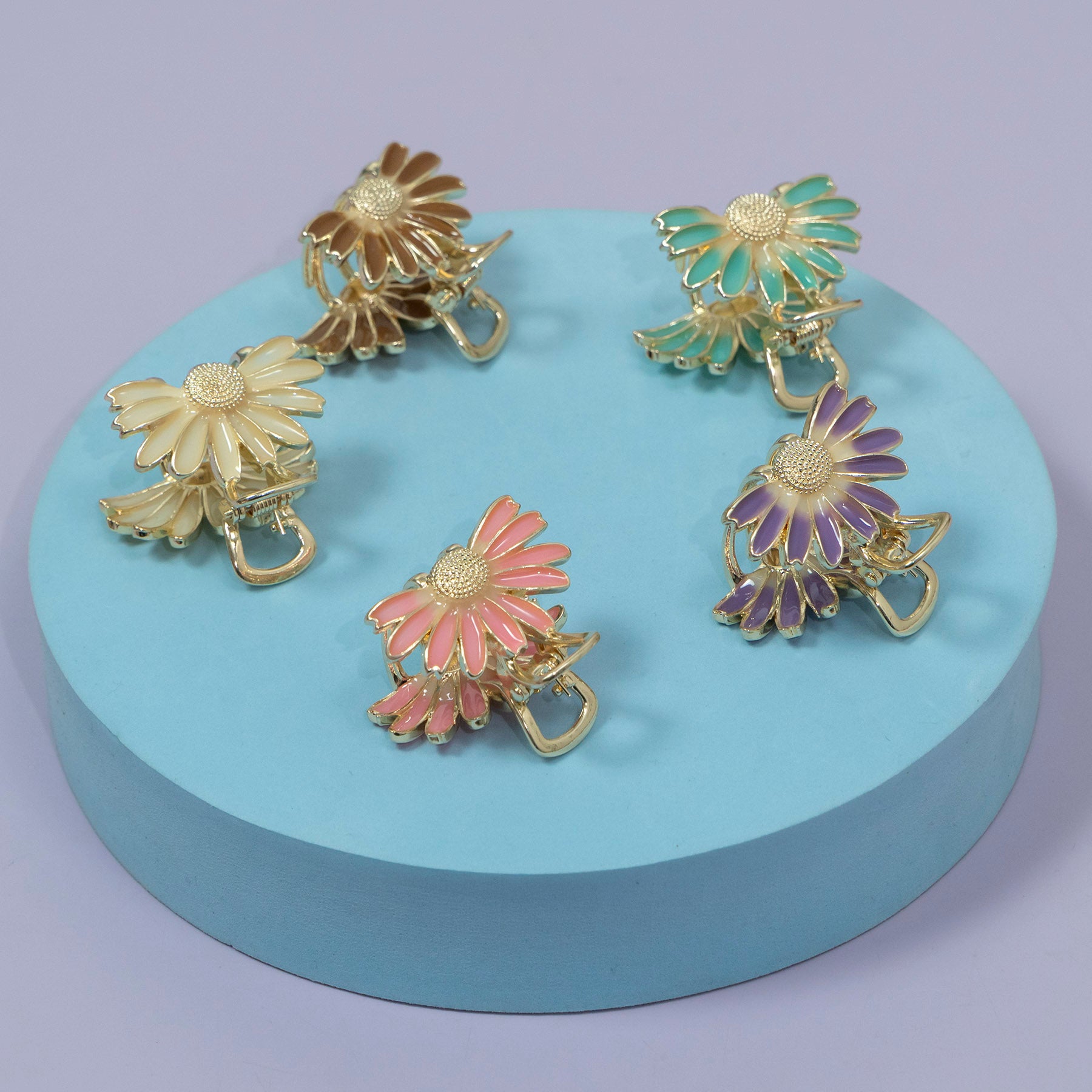 ZAYA Daisy Bloom Enamel Hair Claw – UBK3517