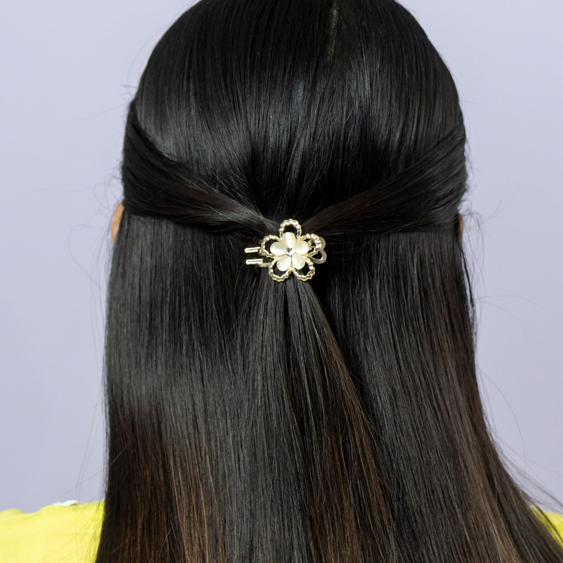 ZAYA Floral Crystal Mini Hair Claw – UBK3520