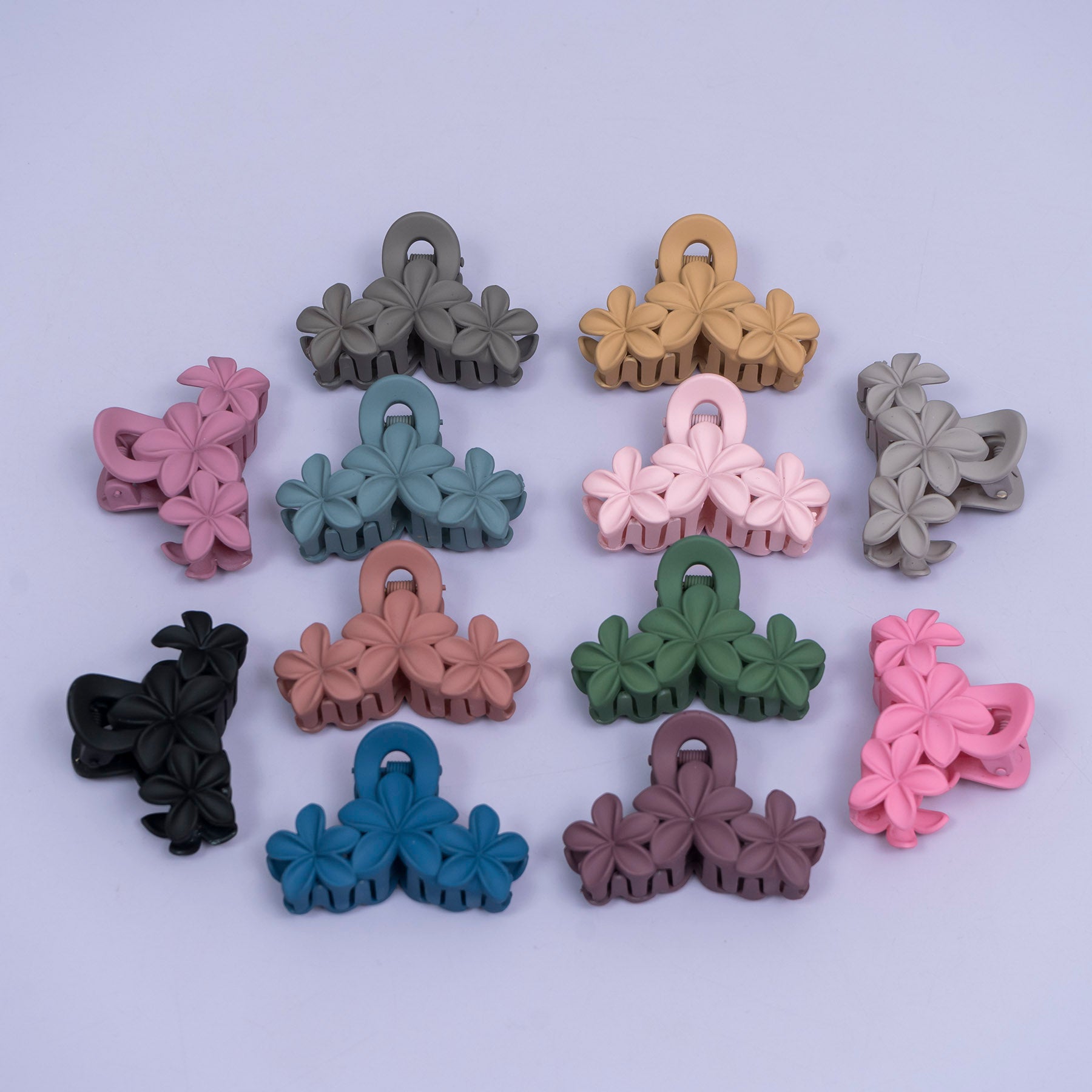 Matte Triple Flower Hair Claw – UBK3743