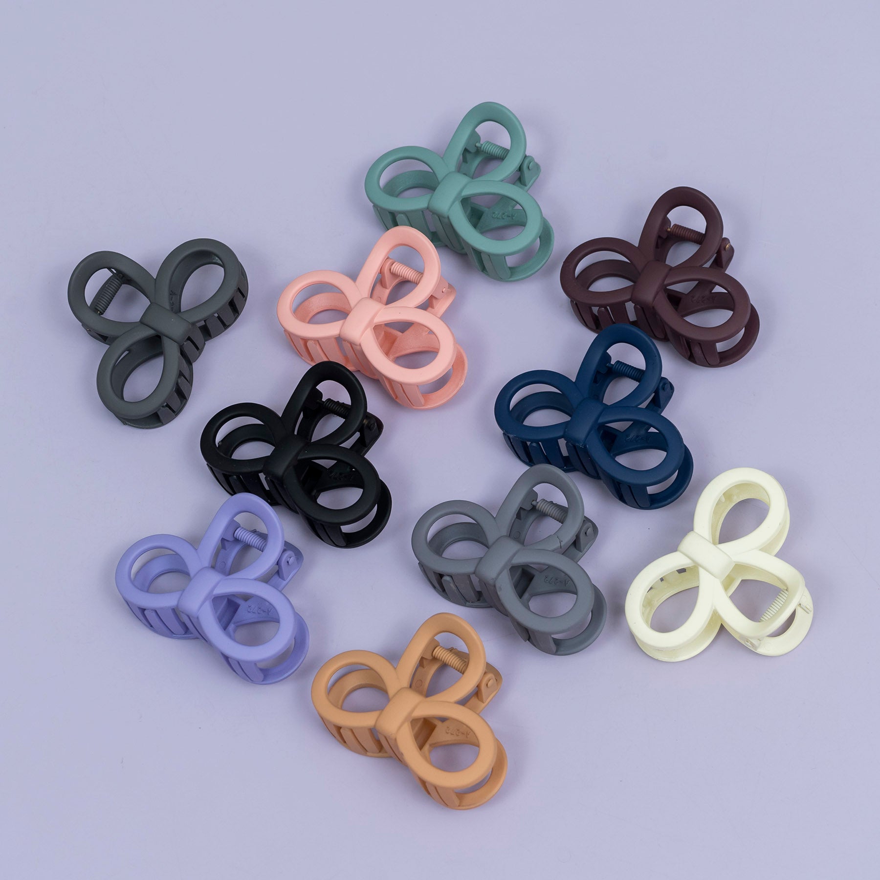 Matte Bow Loop Hair Claw – UBK3744