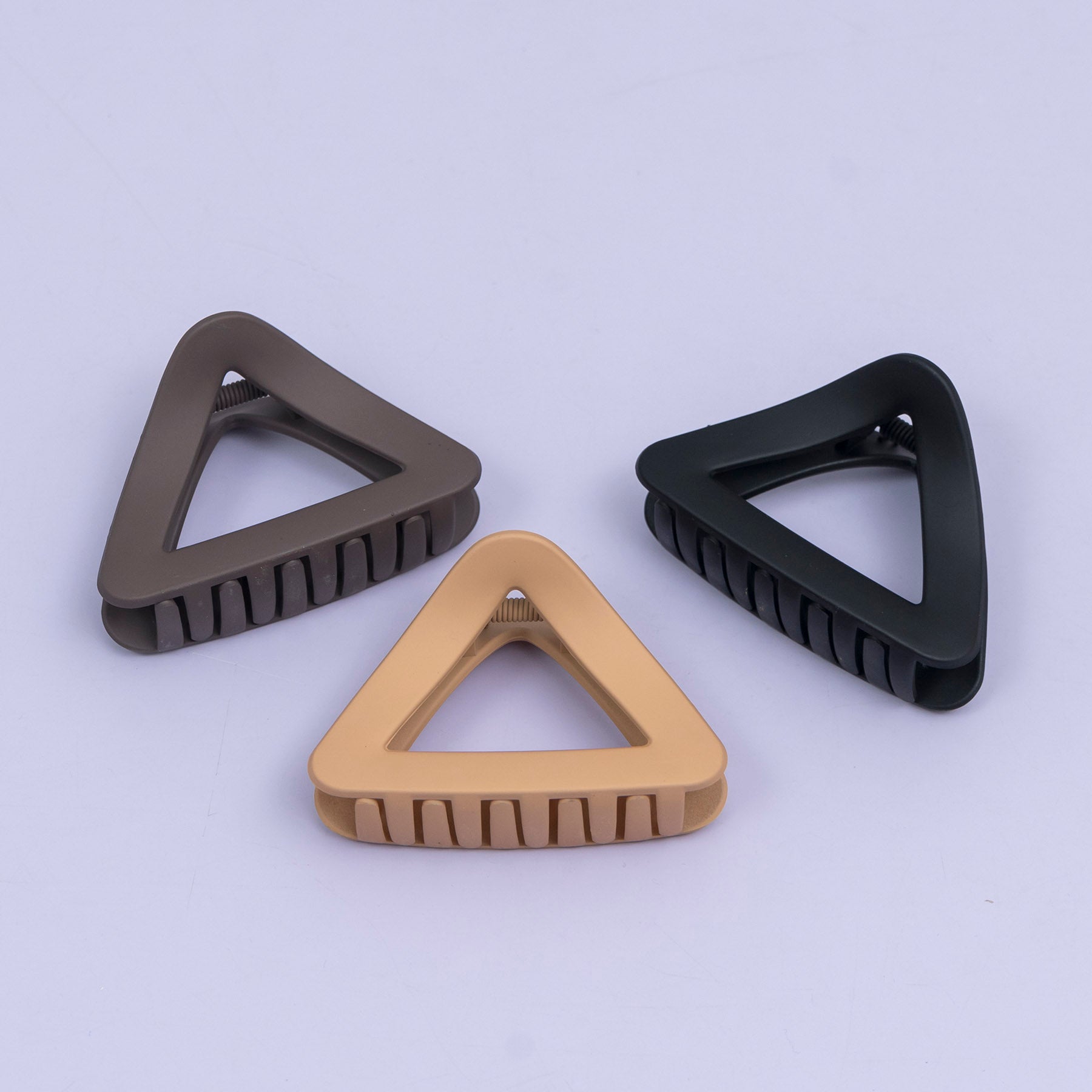Matte Triangle Hair Claw – UBK3778