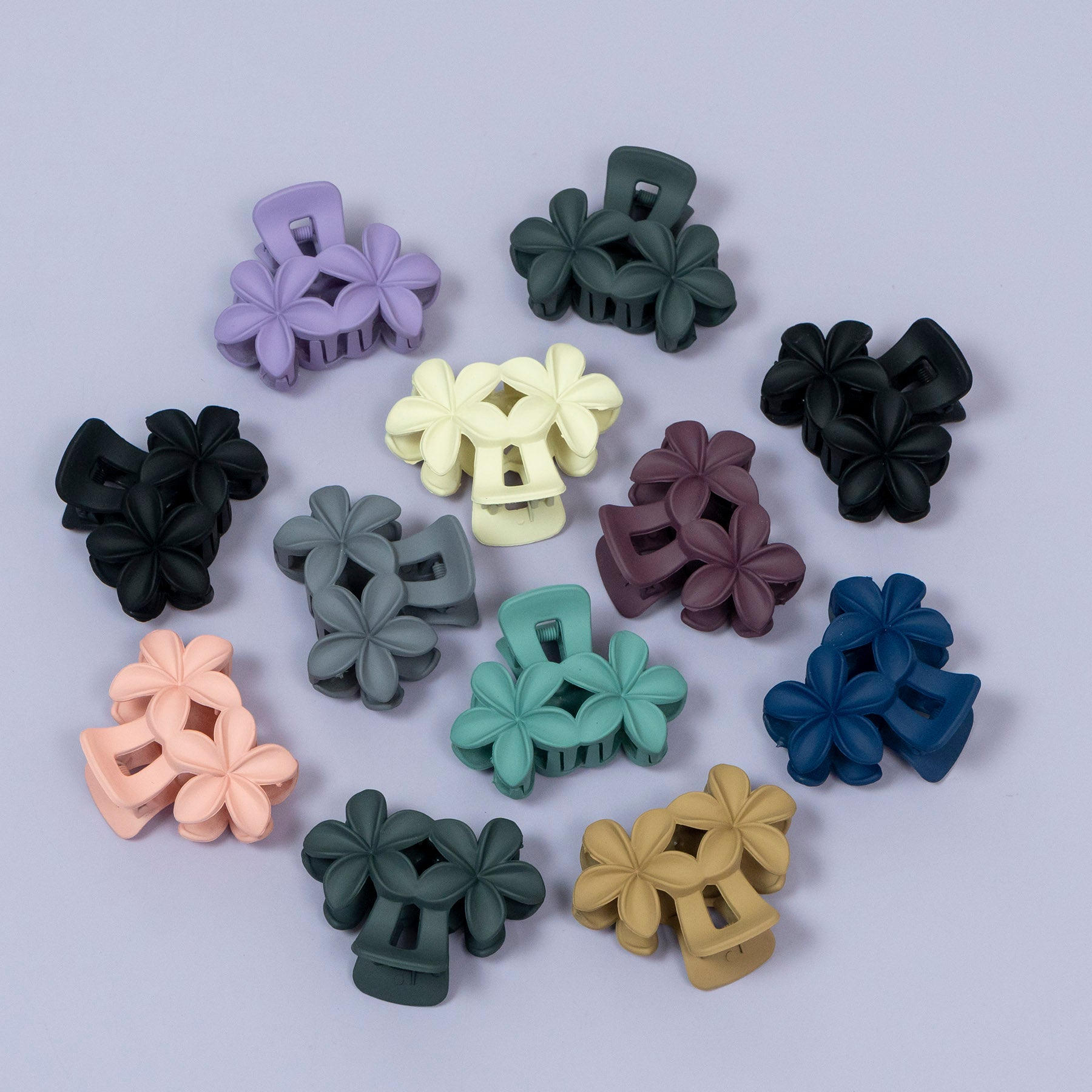 Triple Flower Matte Hair Claw Clip (3Pcs) – UBK3560