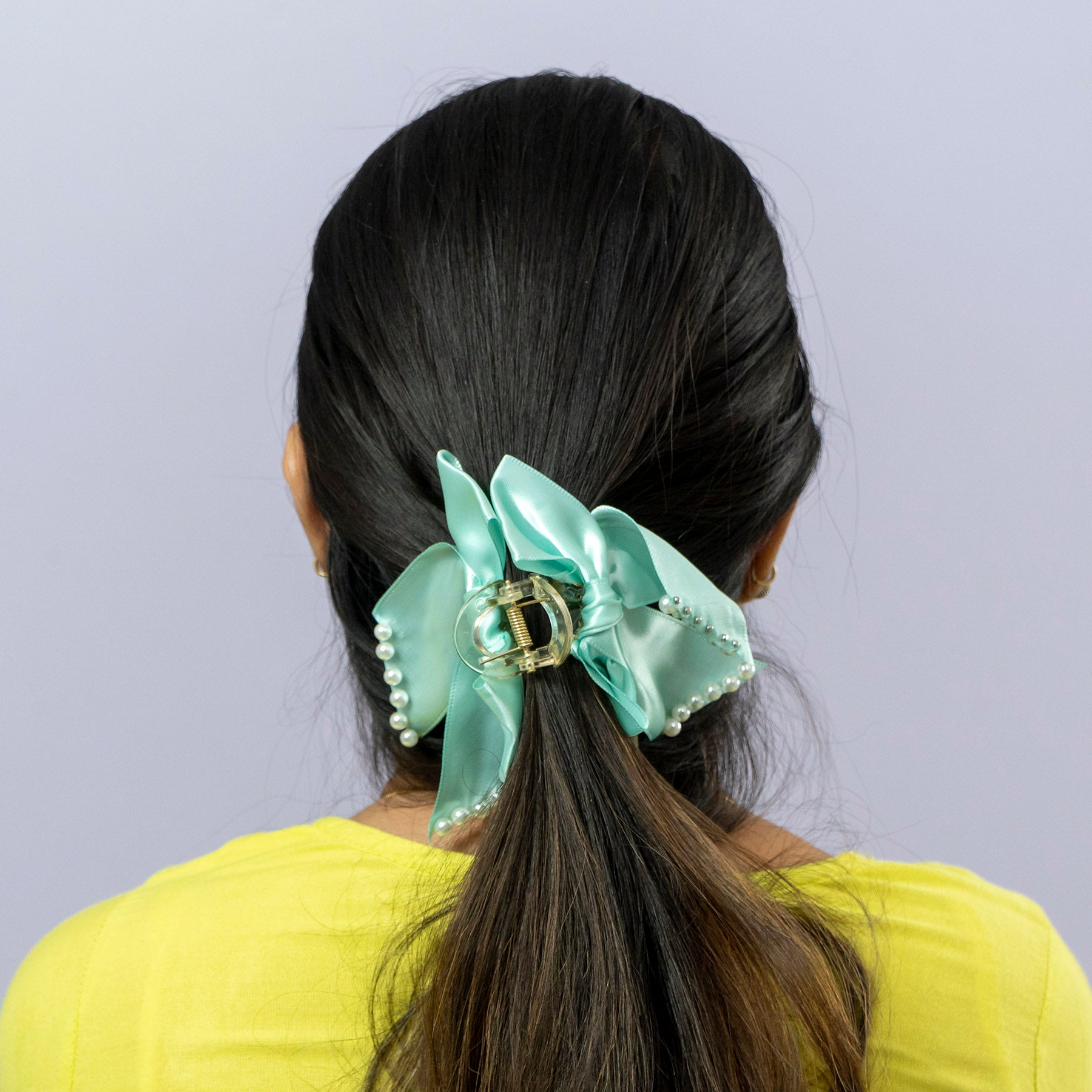 Elegant Pearl Bow Hair Claw Clip – UBK3571