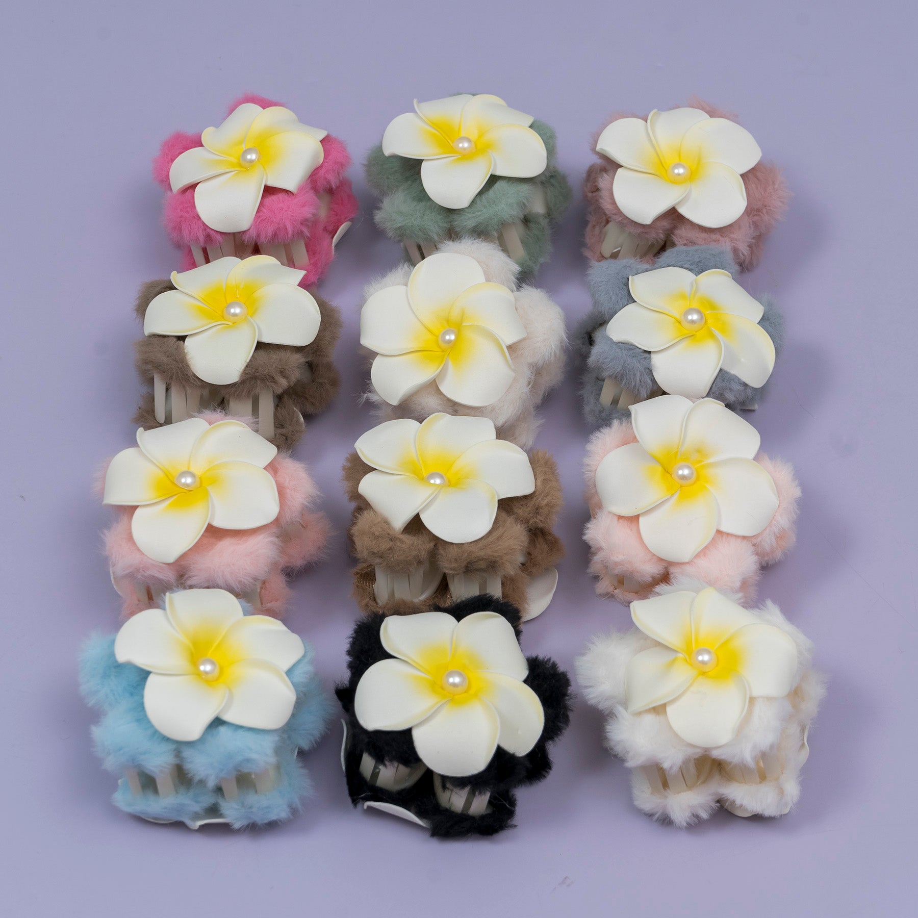 Fluffy Flower Hair Claw – UBK3891