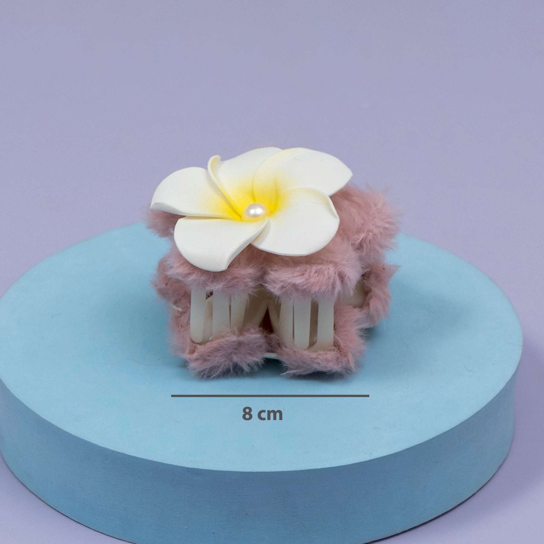 Fluffy Flower Hair Claw – UBK3891