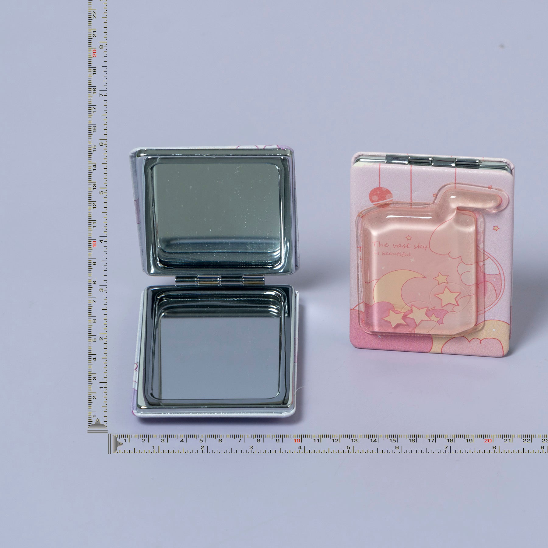 Sweet Honey Shaker Compact Mirror – UBK3470