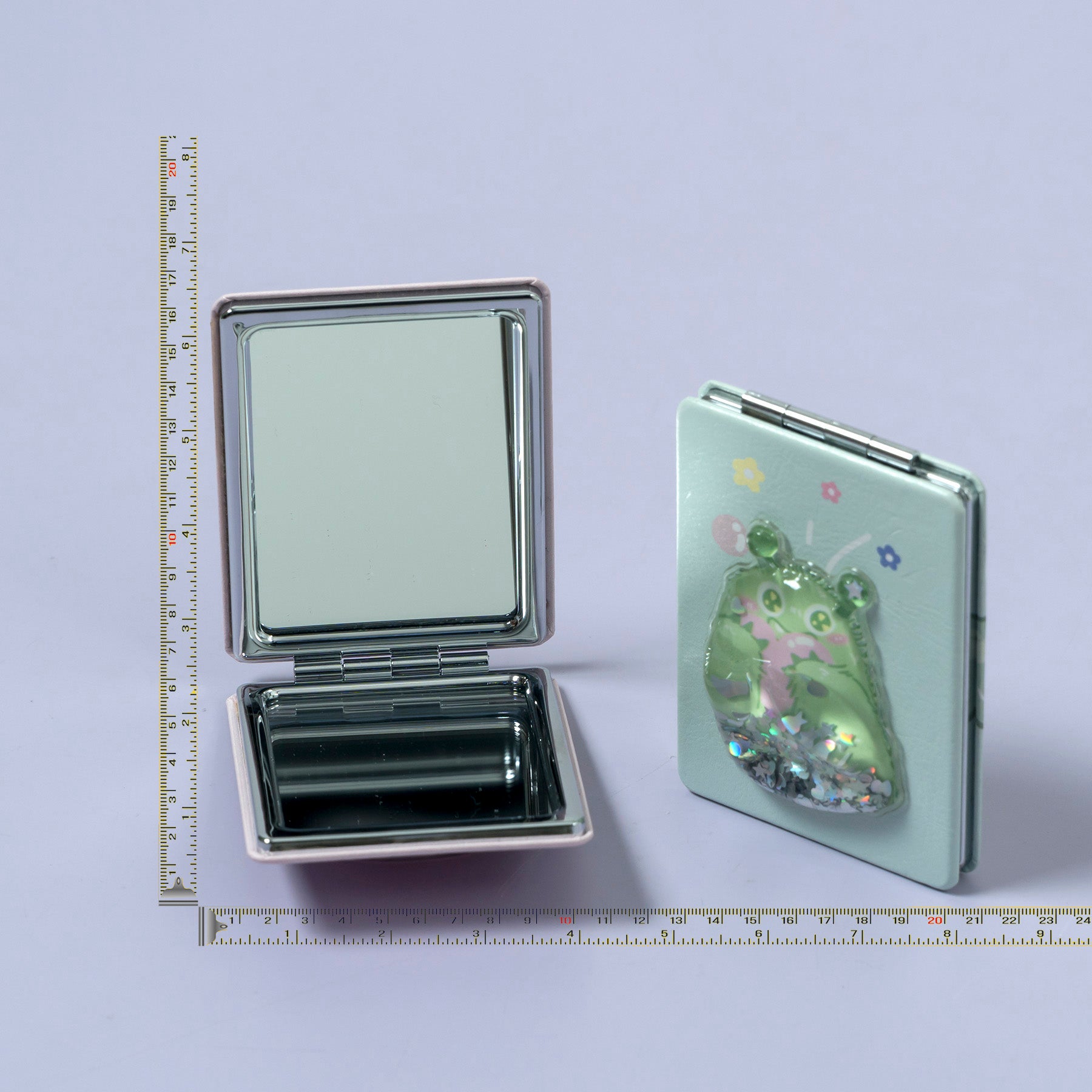 Cute Hamster Shaker Pocket Mirror – UBK3480