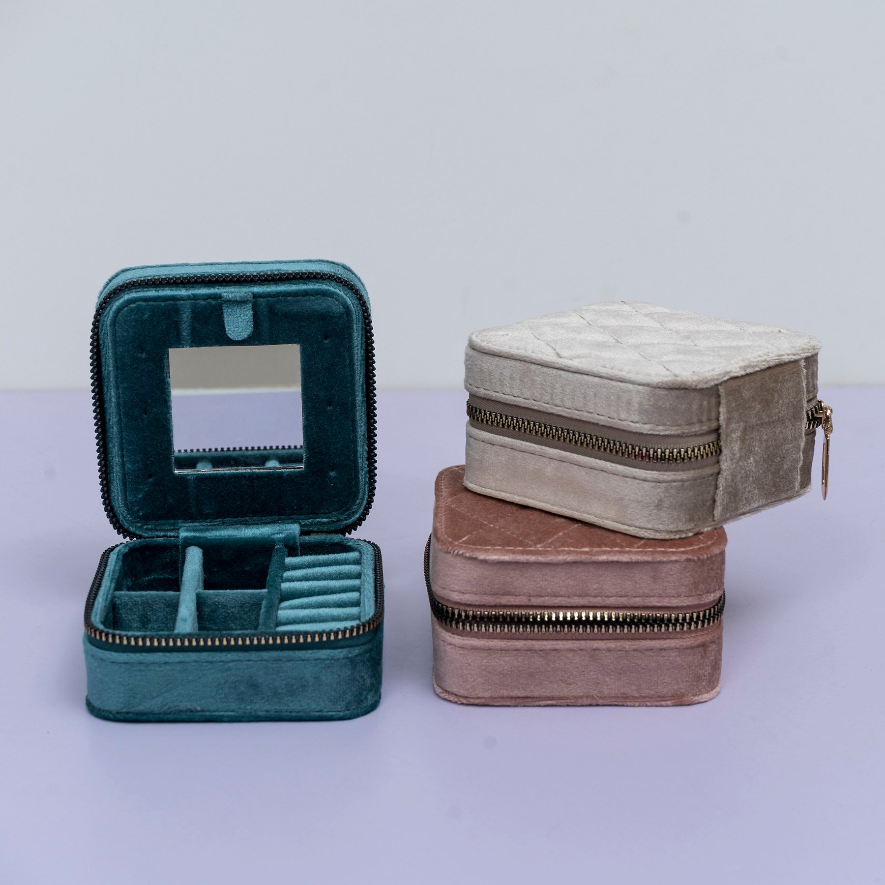 Textured Velvet Mini Jewellery Box – UBK3820