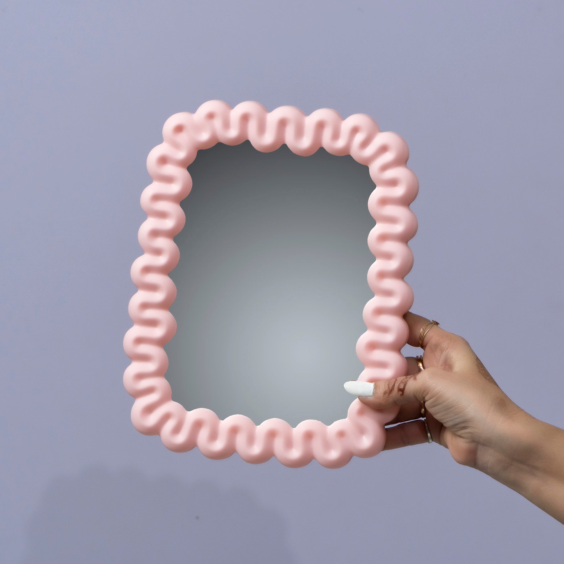 Curl-Frame Aesthetic Table Mirror – UBK3490