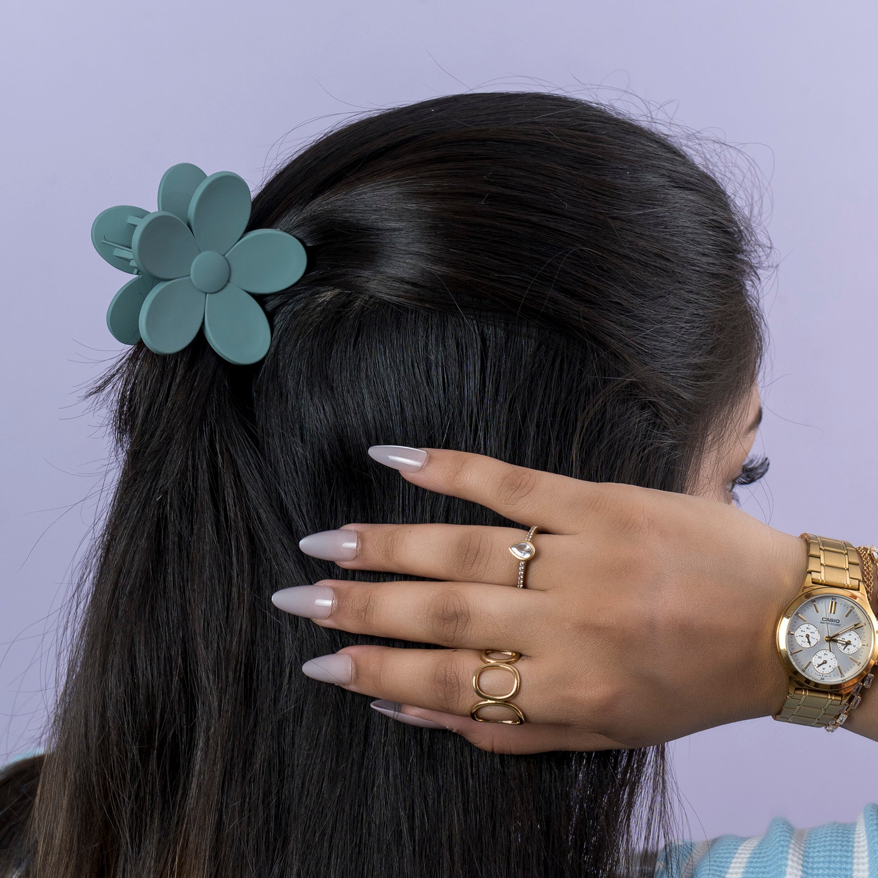 Matte Daisy Hair Claw – UBK3911