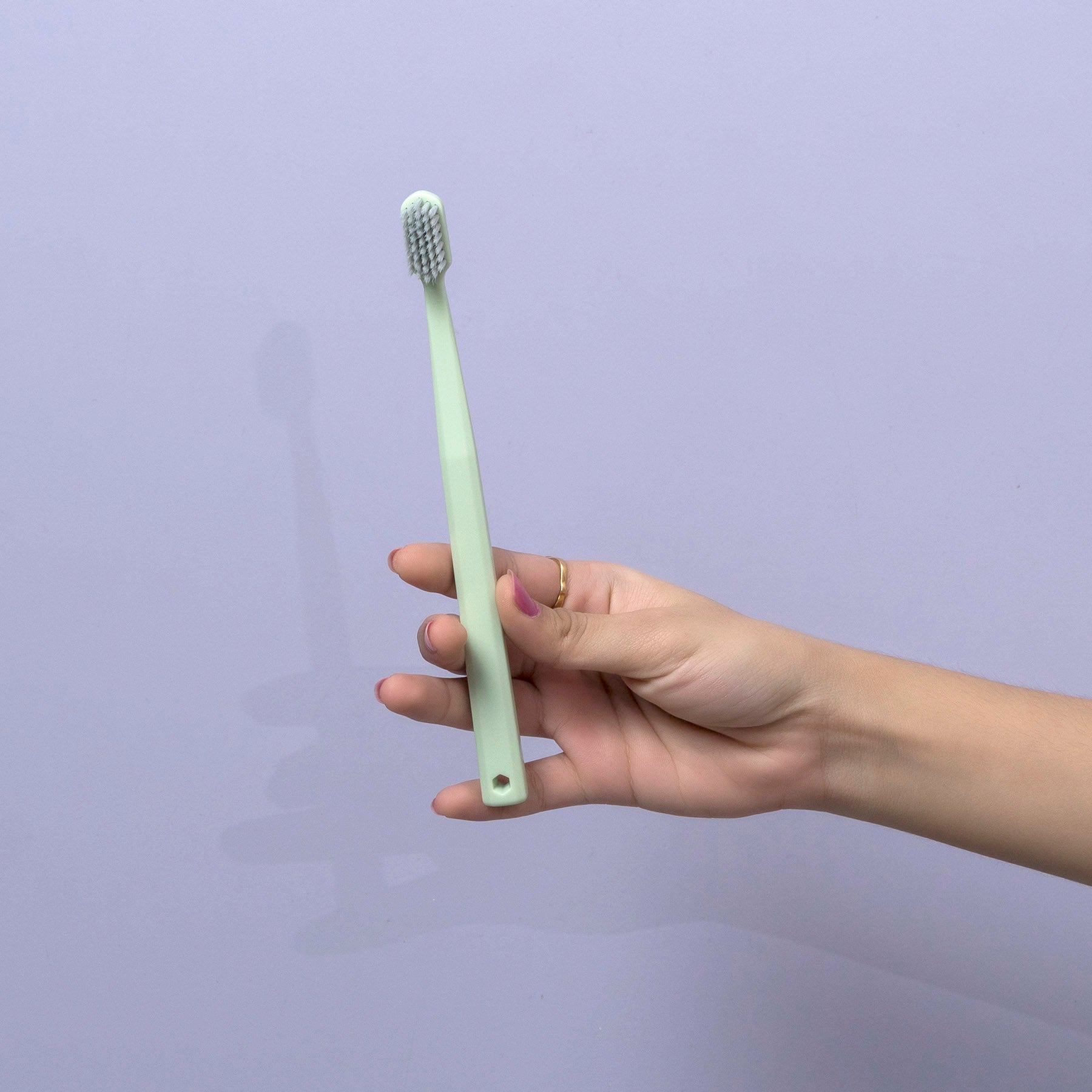 Pastel Travel Toothbrush with Case – UBK3354