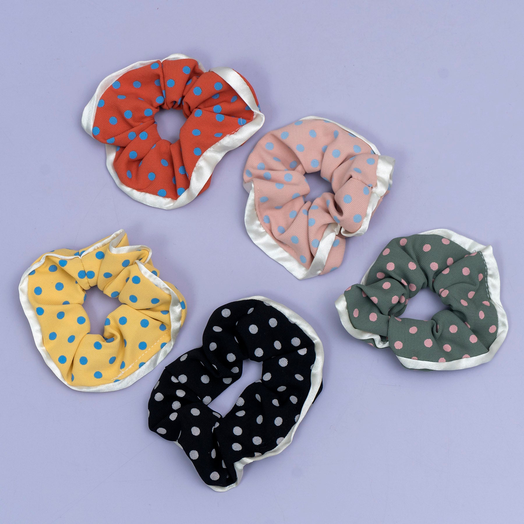 Polka Dot Satin Edge Scrunchie – UBK3874