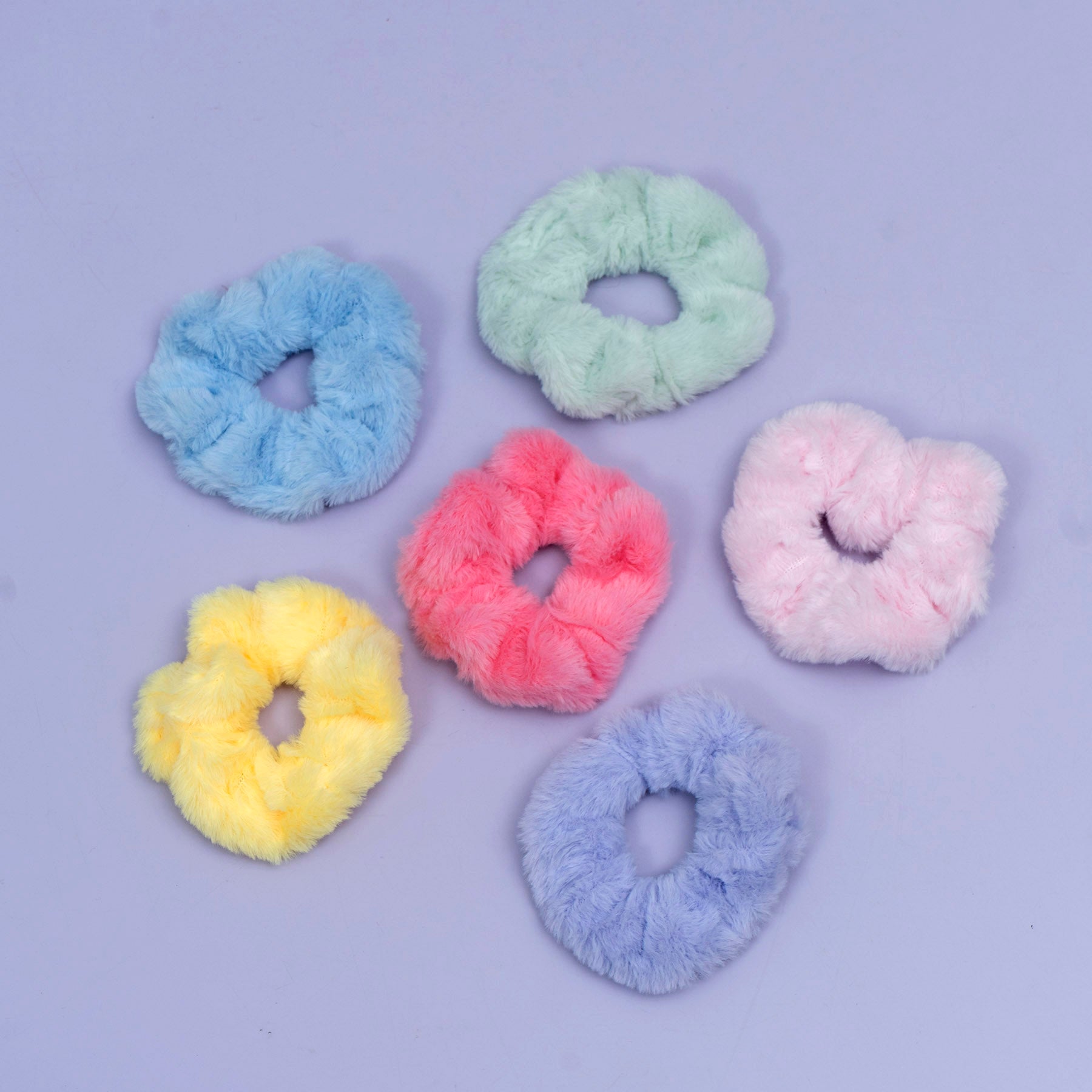 Fluffy Plush Scrunchie – UBK3876