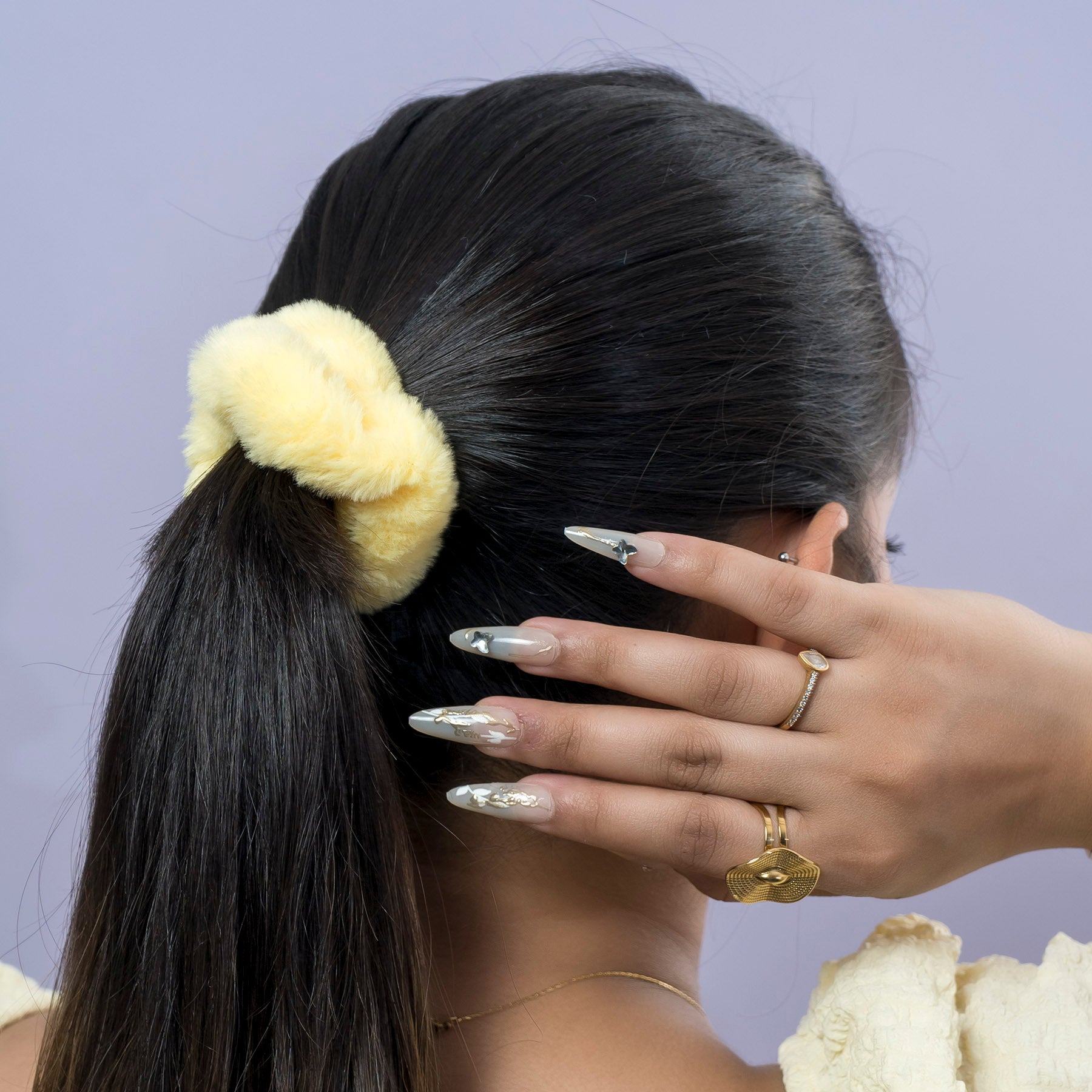 Fluffy Plush Scrunchie – UBK3876