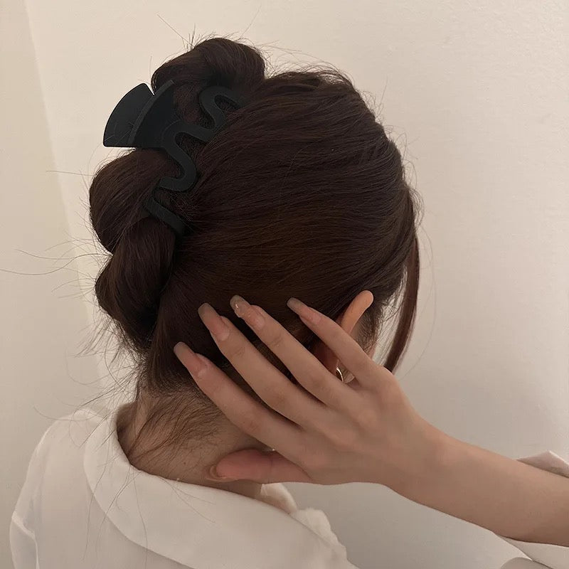 Korean style Matt hair claw - UBK2648