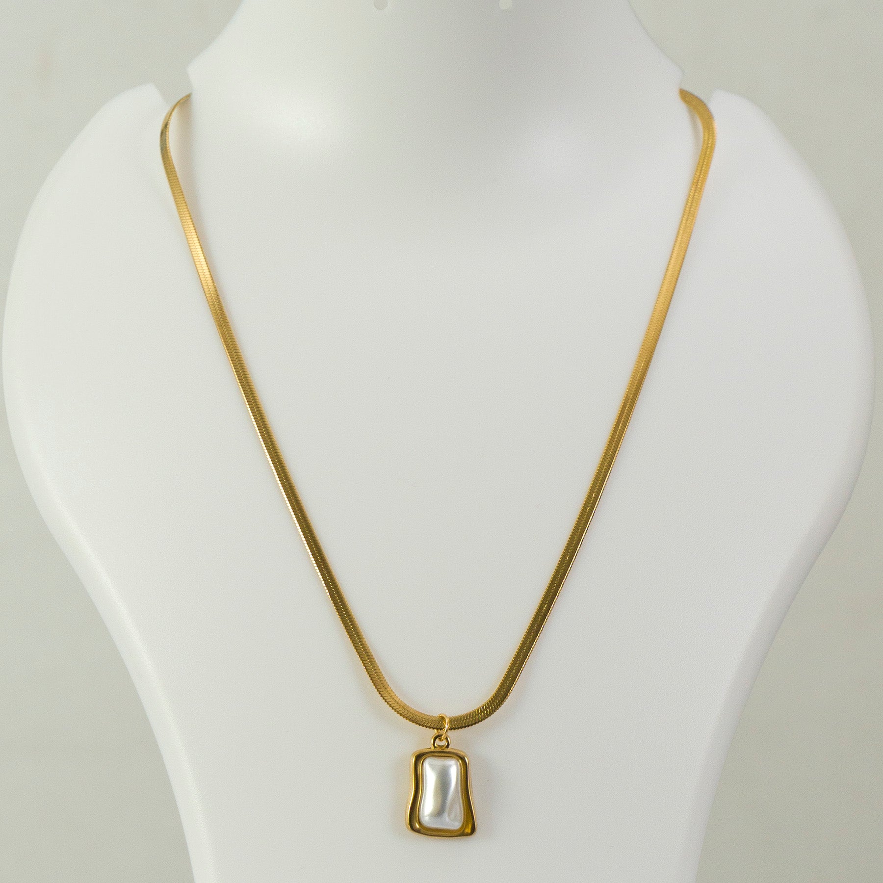 Anti tarnish Pendant Necklace  - UBK3217
