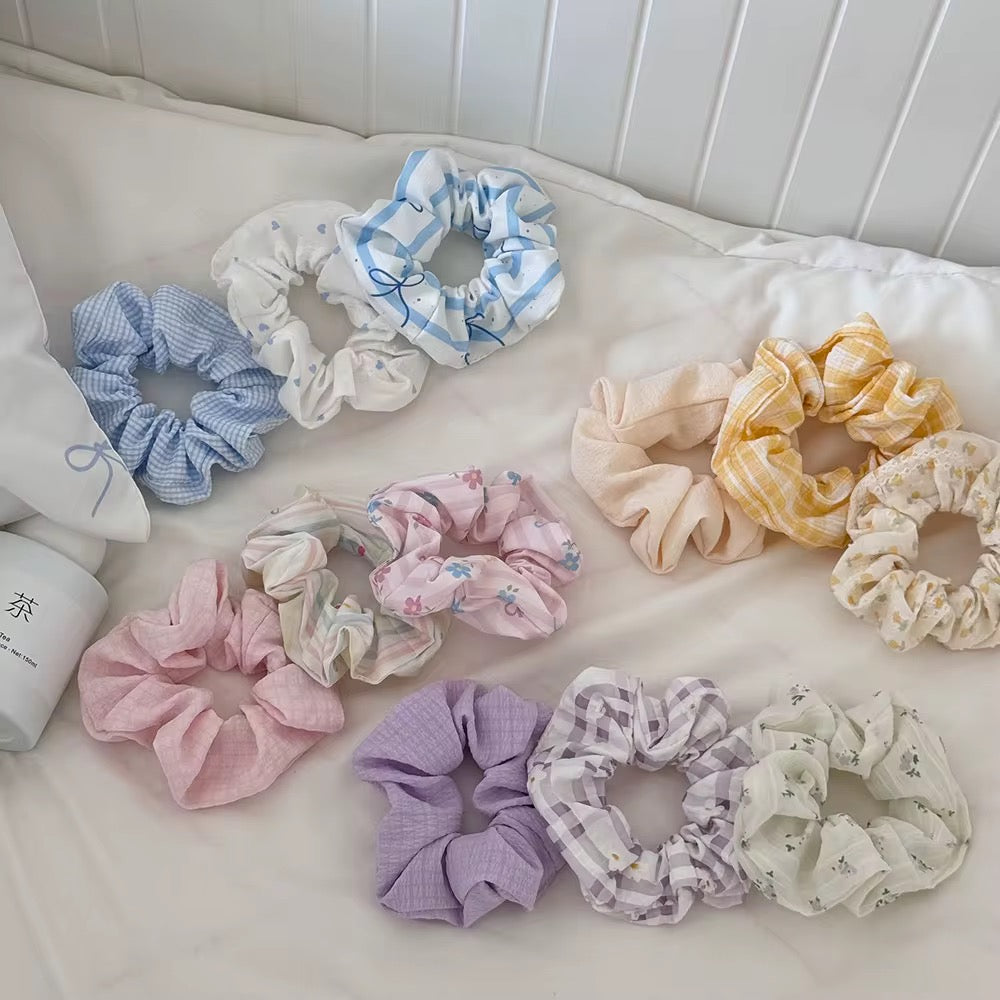 Checkered & Printed Scrunchies – UBK3296