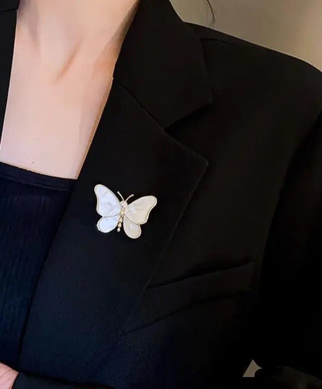 Butterfly Brooch - UBK1684 - Unboxkar.in