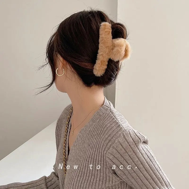 Korean Fur Hair Claw - UBK1461